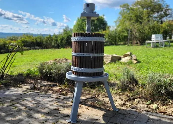 Sol Invictus Vendeghaz Σπίτι διακοπών *